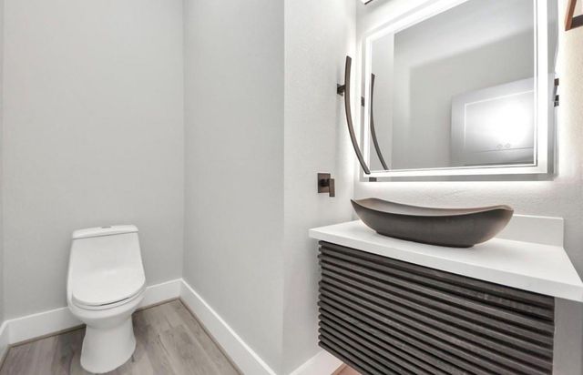 604 W 28th Street A, Houston, TX 77008