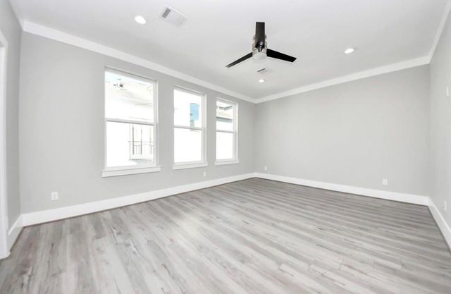 604 W 28th Street A, Houston, TX 77008