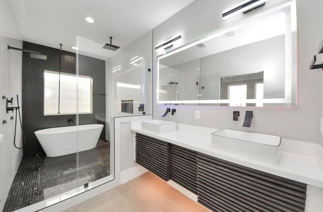 604 W 28th Street A, Houston, TX 77008
