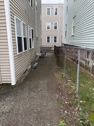 73 Hamilton, Boston, MA 02125