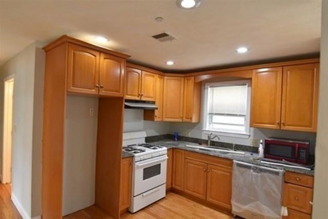 73 Hamilton, Boston, MA 02125
