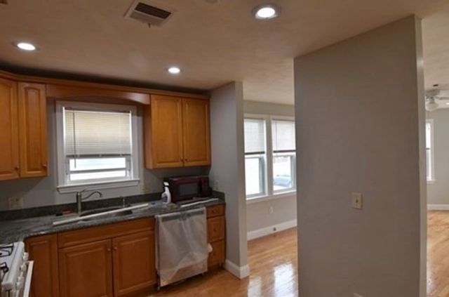 73 Hamilton, Boston, MA 02125
