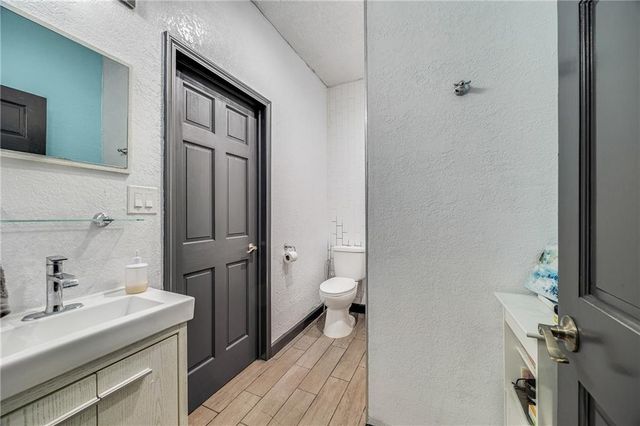 9414 Greenton Road, Odessa, MO 64076