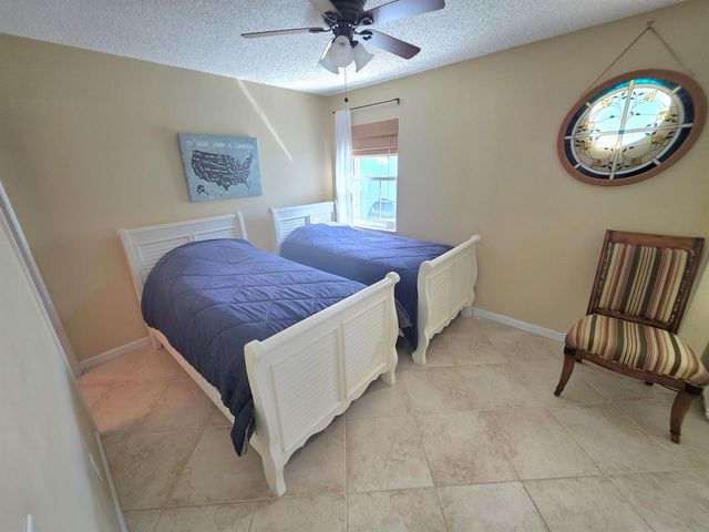 311 Waterside Drive 9c, Hypoluxo, FL 33462