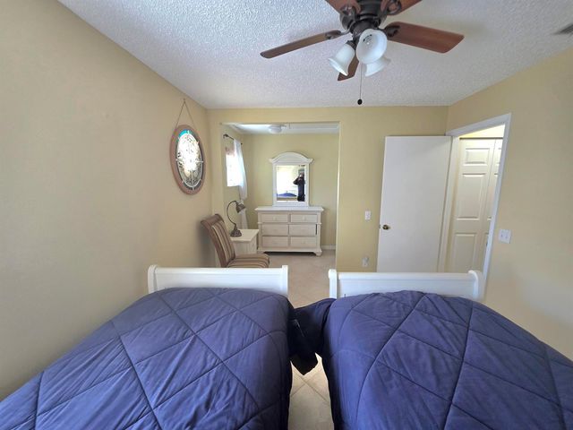 311 Waterside Drive 9c, Hypoluxo, FL 33462