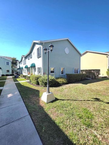 311 Waterside Drive 9c, Hypoluxo, FL 33462