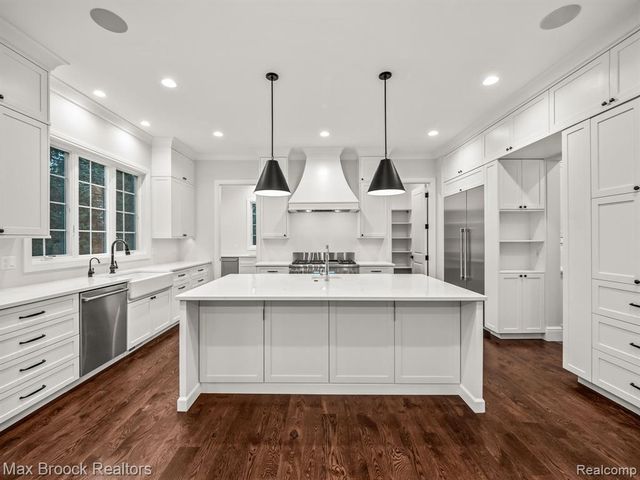 3627 Middlebury Lane, Bloomfield Hills, MI 48301