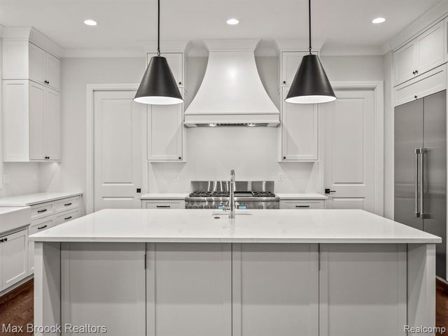 3627 Middlebury Lane, Bloomfield Hills, MI 48301