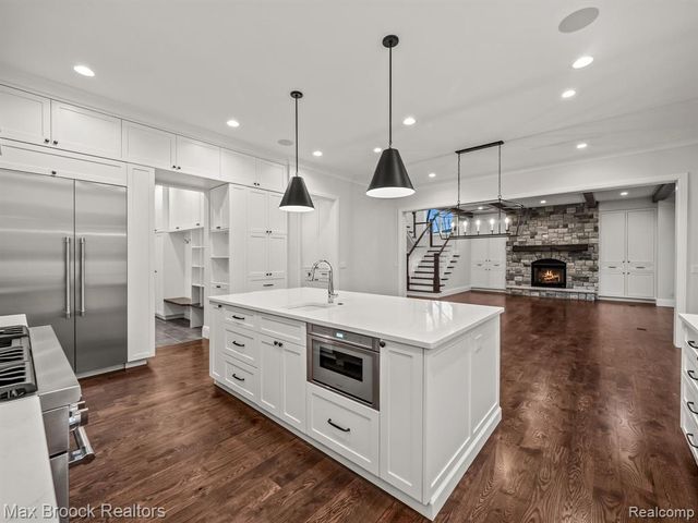 3627 Middlebury Lane, Bloomfield Hills, MI 48301