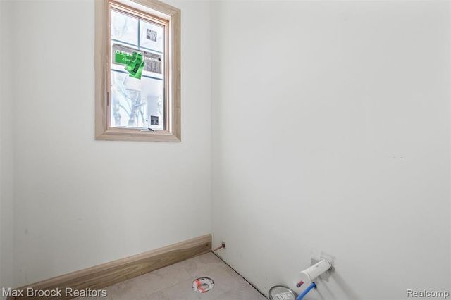 3627 Middlebury Lane, Bloomfield Hills, MI 48301