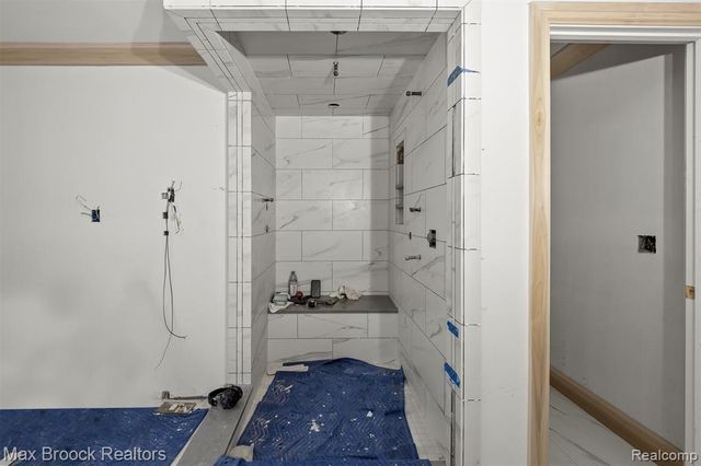 3627 Middlebury Lane, Bloomfield Hills, MI 48301