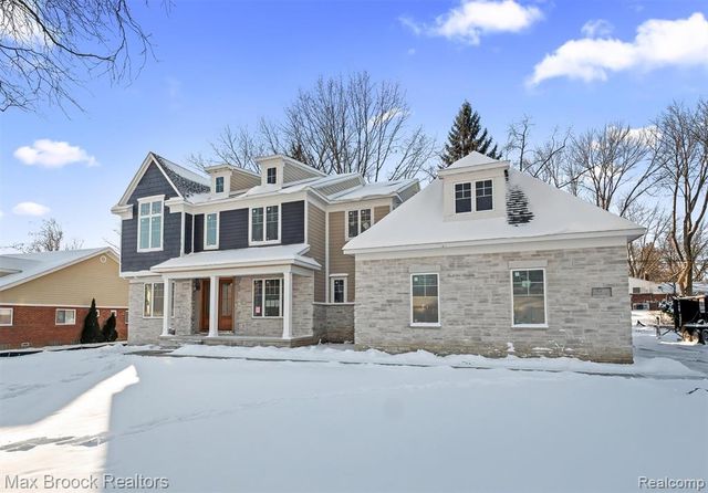 3627 Middlebury Lane, Bloomfield Hills, MI 48301