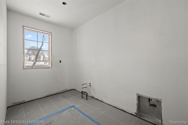 3627 Middlebury Lane, Bloomfield Hills, MI 48301