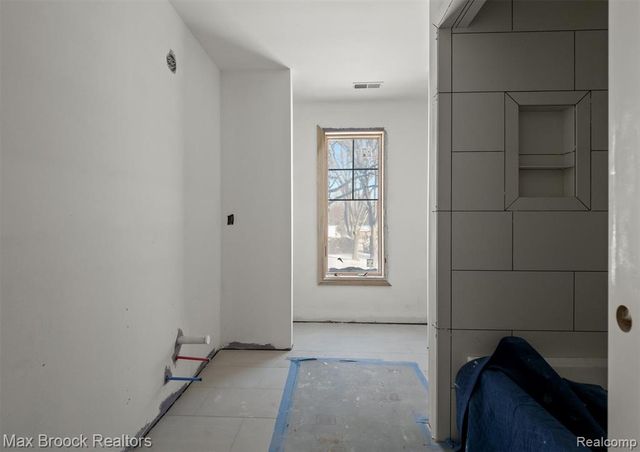 3627 Middlebury Lane, Bloomfield Hills, MI 48301