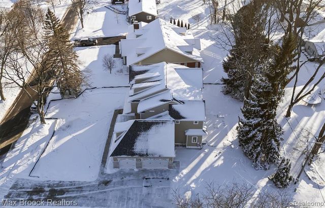 3627 Middlebury Lane, Bloomfield Hills, MI 48301