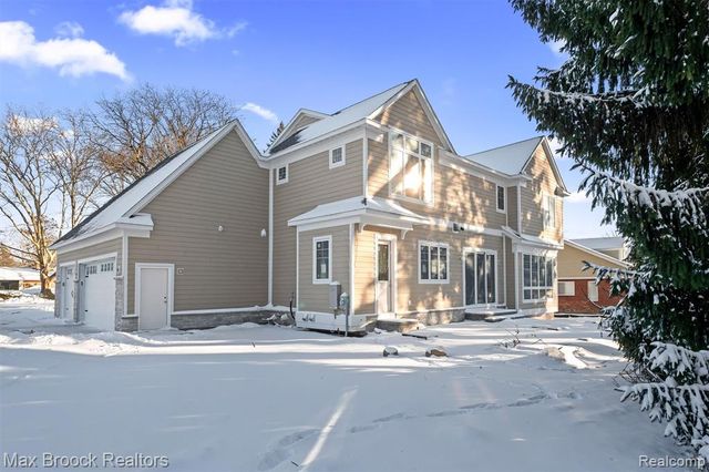3627 Middlebury Lane, Bloomfield Hills, MI 48301