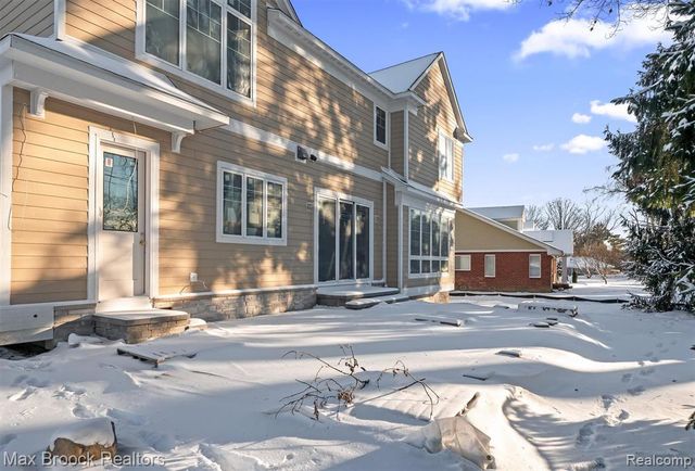 3627 Middlebury Lane, Bloomfield Hills, MI 48301
