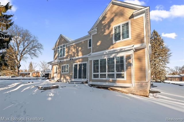 3627 Middlebury Lane, Bloomfield Hills, MI 48301