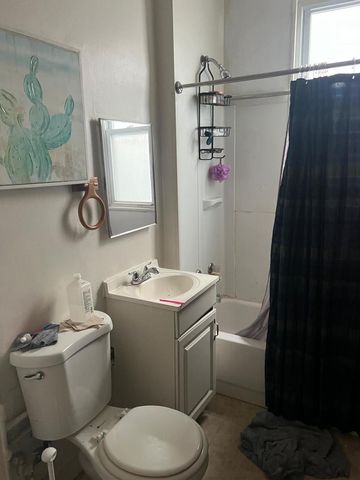 5243 S MAPLEWOOD Avenue, Chicago, IL 60632