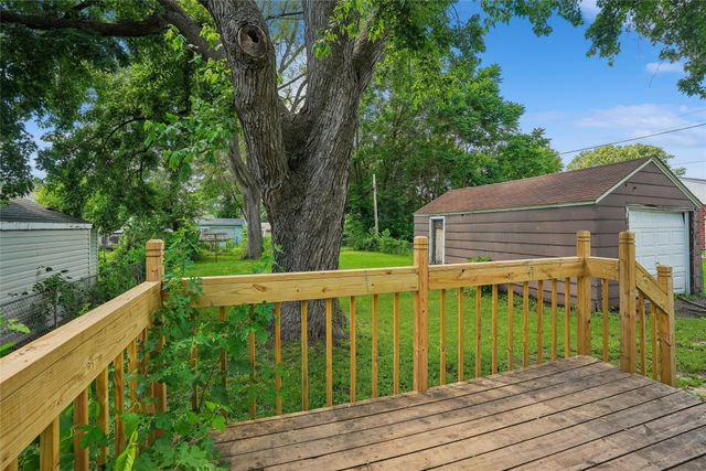 1508 E 30th Street, Des Moines, IA 50317