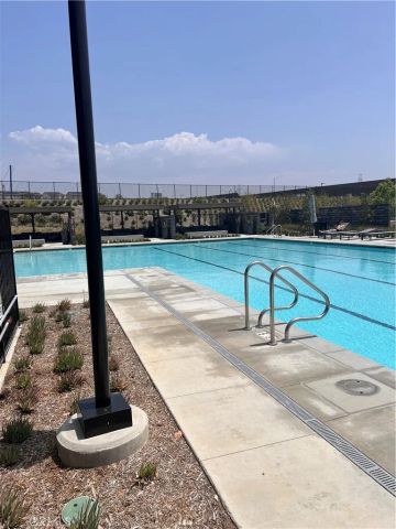 16032 Sunny Court, Fontana, CA 92336