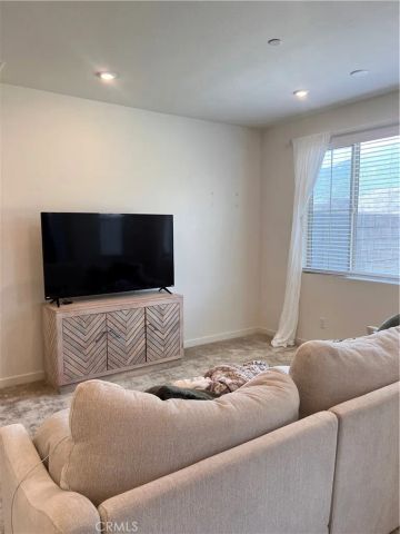 16032 Sunny Court, Fontana, CA 92336