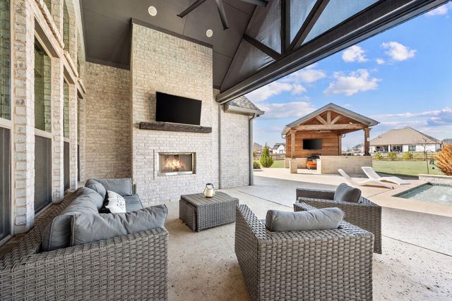 516 Westcreek Lane, Northlake, TX 76226