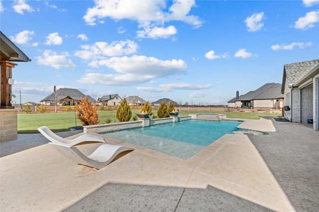 516 Westcreek Lane, Northlake, TX 76226