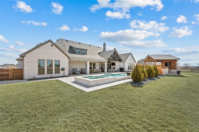 516 Westcreek Lane, Northlake, TX 76226