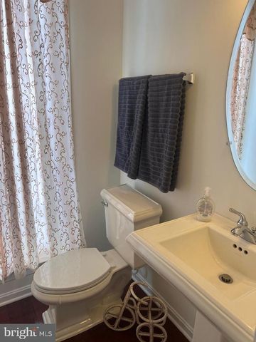 45 HEMPSTEAD DR, Newark, DE 19702