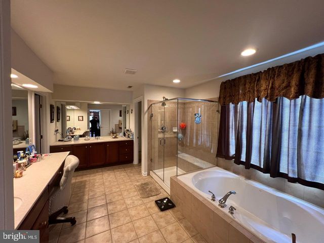 45 HEMPSTEAD DR, Newark, DE 19702