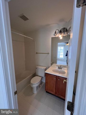 45 HEMPSTEAD DR, Newark, DE 19702