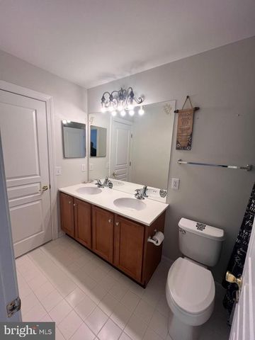 45 HEMPSTEAD DR, Newark, DE 19702