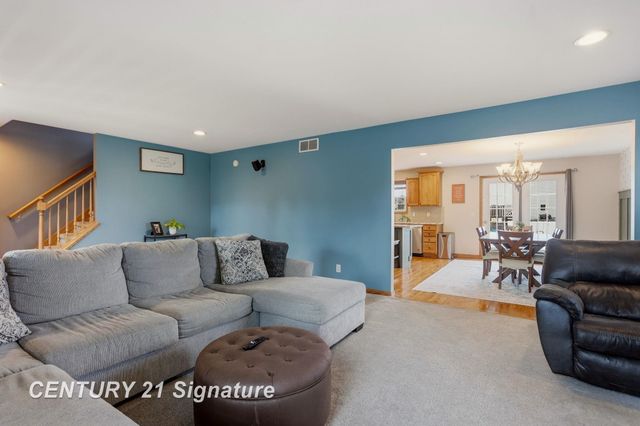 2207 Satkowiak Drive, Bay City, MI 48706
