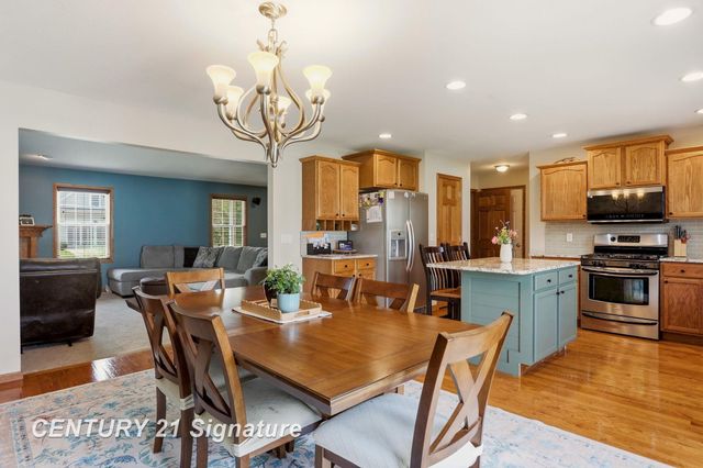 2207 Satkowiak Drive, Bay City, MI 48706