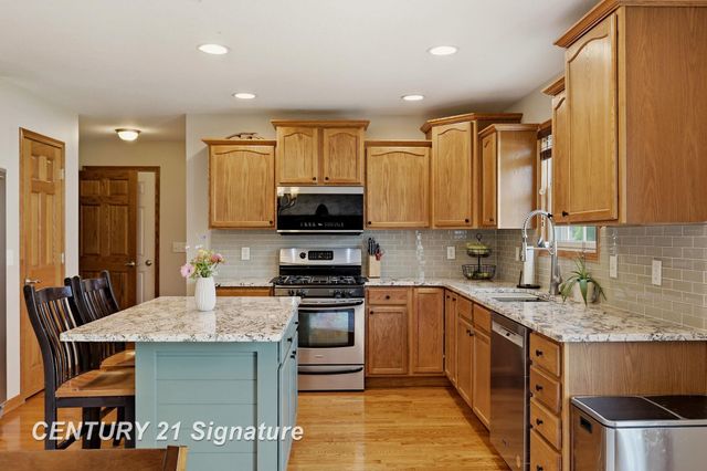 2207 Satkowiak Drive, Bay City, MI 48706