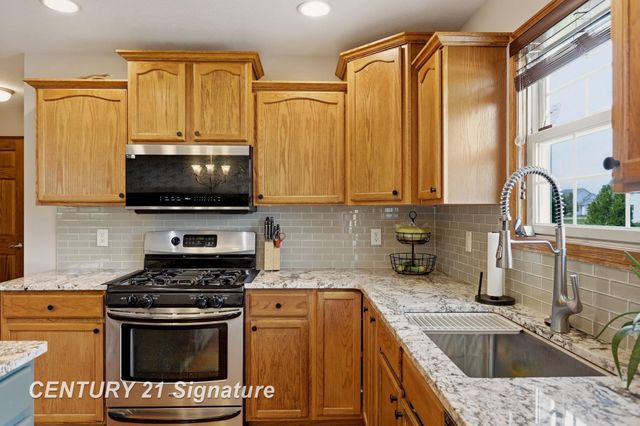 2207 Satkowiak Drive, Bay City, MI 48706