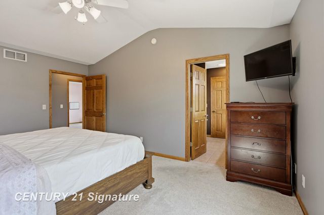 2207 Satkowiak Drive, Bay City, MI 48706