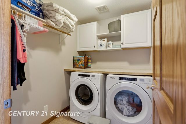 2207 Satkowiak Drive, Bay City, MI 48706
