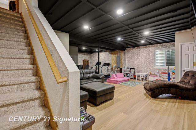 2207 Satkowiak Drive, Bay City, MI 48706