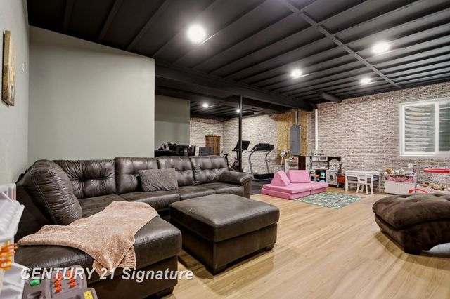 2207 Satkowiak Drive, Bay City, MI 48706