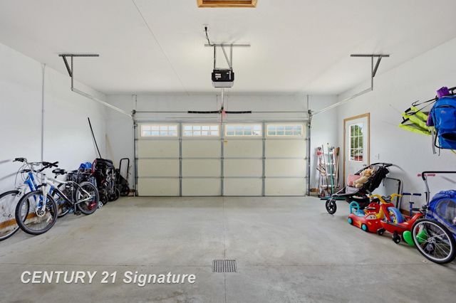 2207 Satkowiak Drive, Bay City, MI 48706