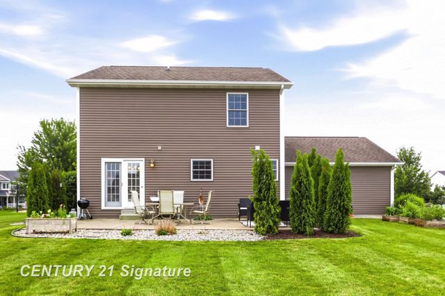 2207 Satkowiak Drive, Bay City, MI 48706
