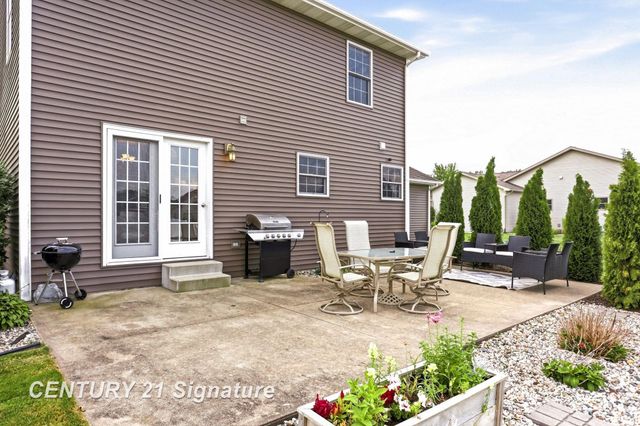 2207 Satkowiak Drive, Bay City, MI 48706