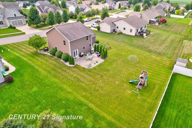 2207 Satkowiak Drive, Bay City, MI 48706