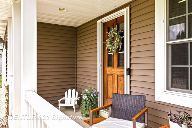 2207 Satkowiak Drive, Bay City, MI 48706