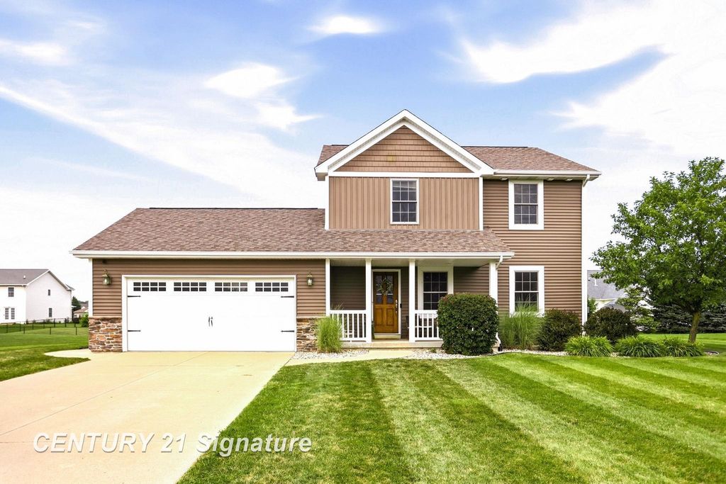 2207 Satkowiak Drive, Bay City, MI 48706