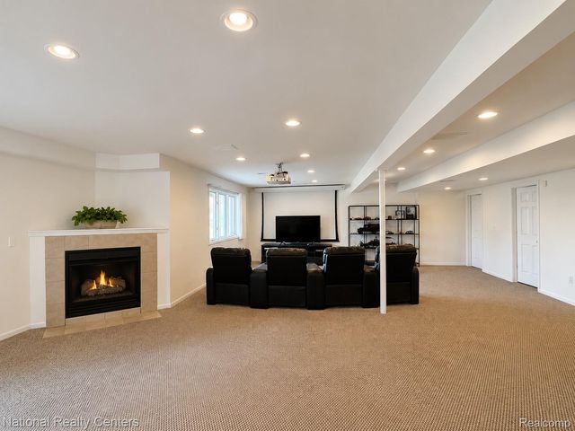 3380 E Benstein Road W, Commerce Charter Township, MI 48382