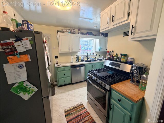 2122 Cedar Street, Delhi Charter Township, MI 48842