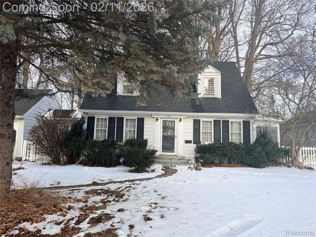 2122 Cedar Street, Delhi Charter Township, MI 48842